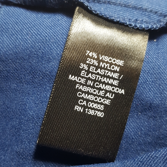 RW&Co Modern Stretch Cropped Blue Legging - Picture 8 of 11